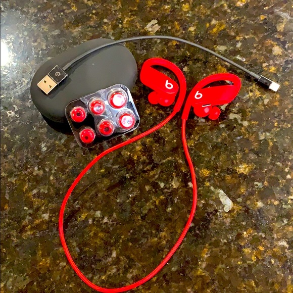 Beats headphones - Picture 1 of 1